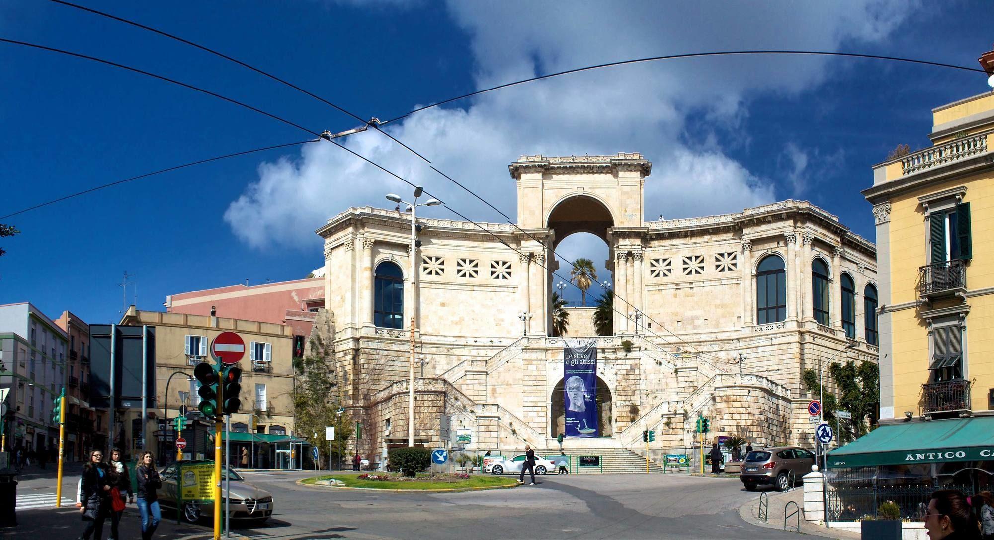 Affittacamere Il Pittoresco Cagliari Bagian luar foto